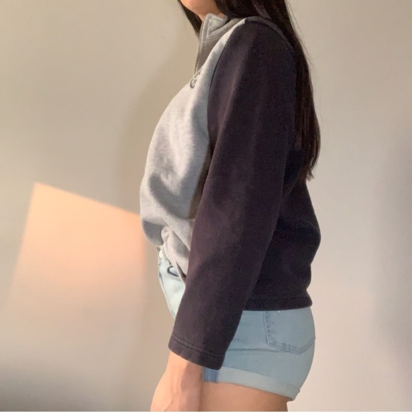 🏒Roots Official NHL Toronto  Maple Leafs 1/4 Zip Sweater Women’s Size Medium🏒 - Picture 3 of 11